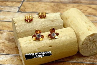 Jual anting emas murah di toko emas pontianak Jual anting emas murah di toko emas pontianak